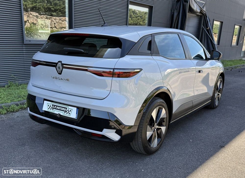 Renault Mégane E-Tech - 11
