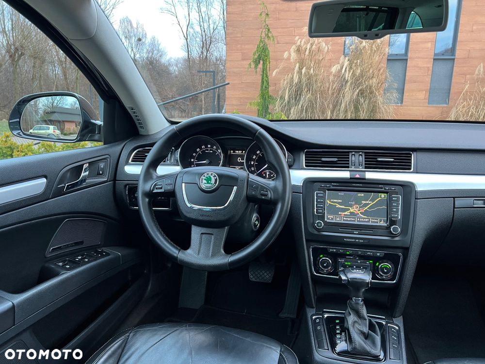Skoda Superb 2.0 TDI DSG Elegance - 22