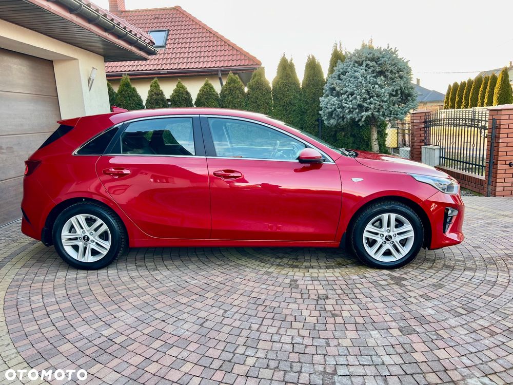 Kia Ceed 1.6 CRDi SCR M - 29