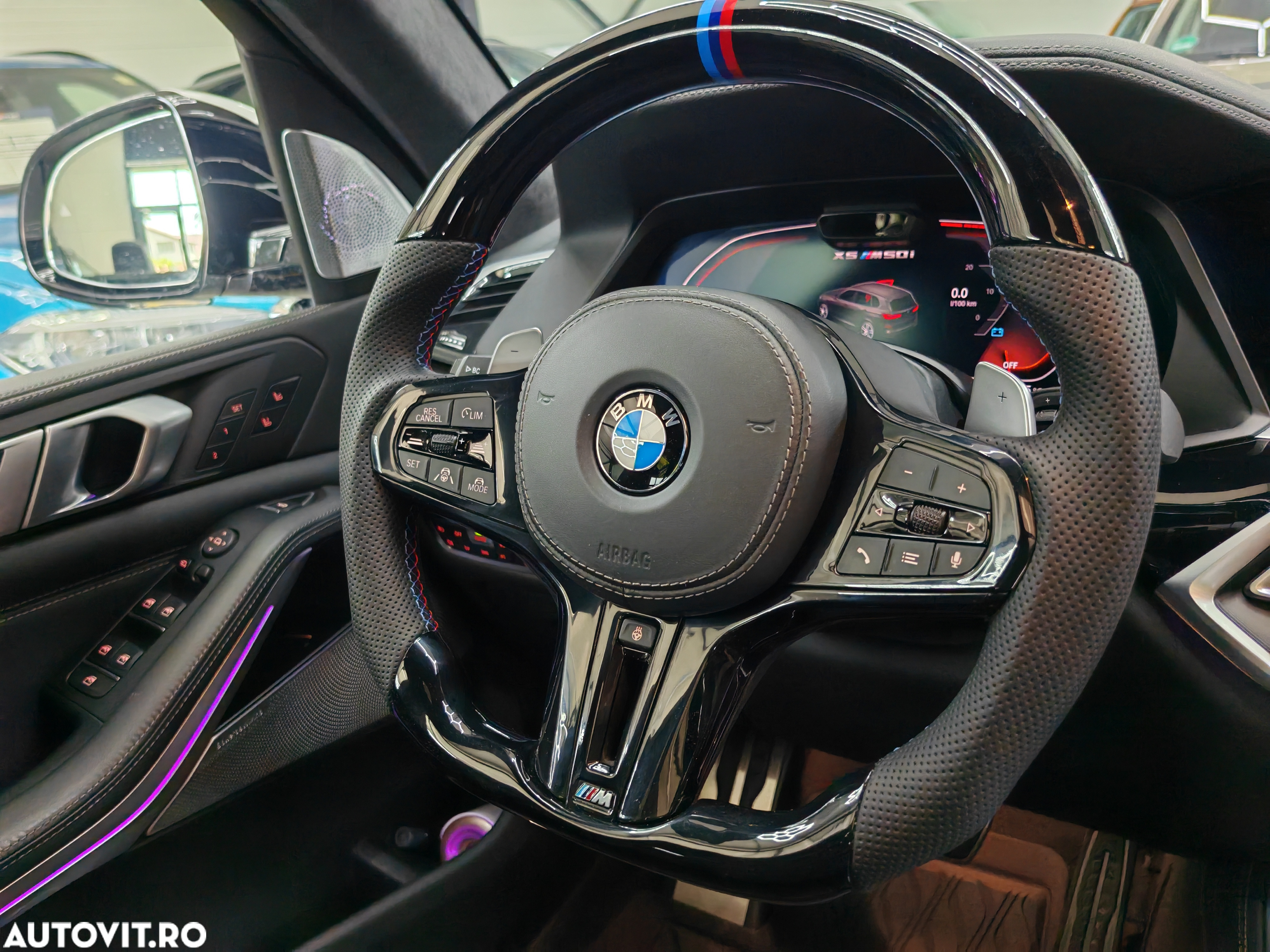 BMW X5 M M50i - 9