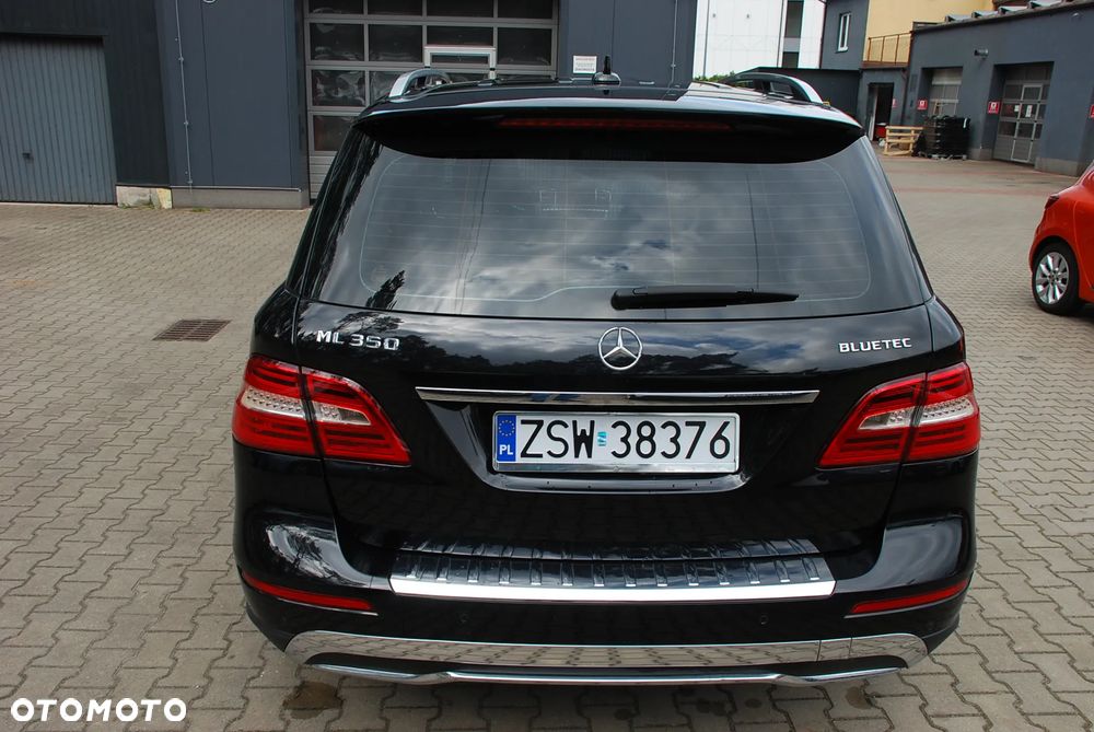 Mercedes-Benz ML 350 BlueTec 4-Matic - 8