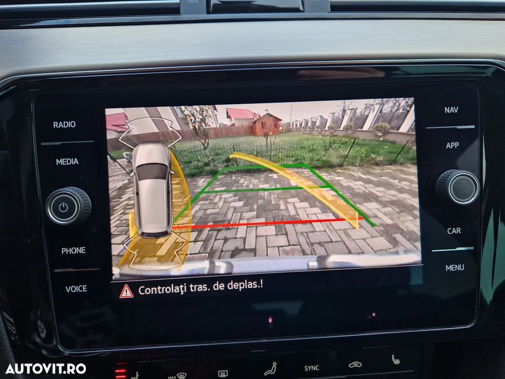 Volkswagen Passat 2.0 TDI DSG 4Mot Highline - 6