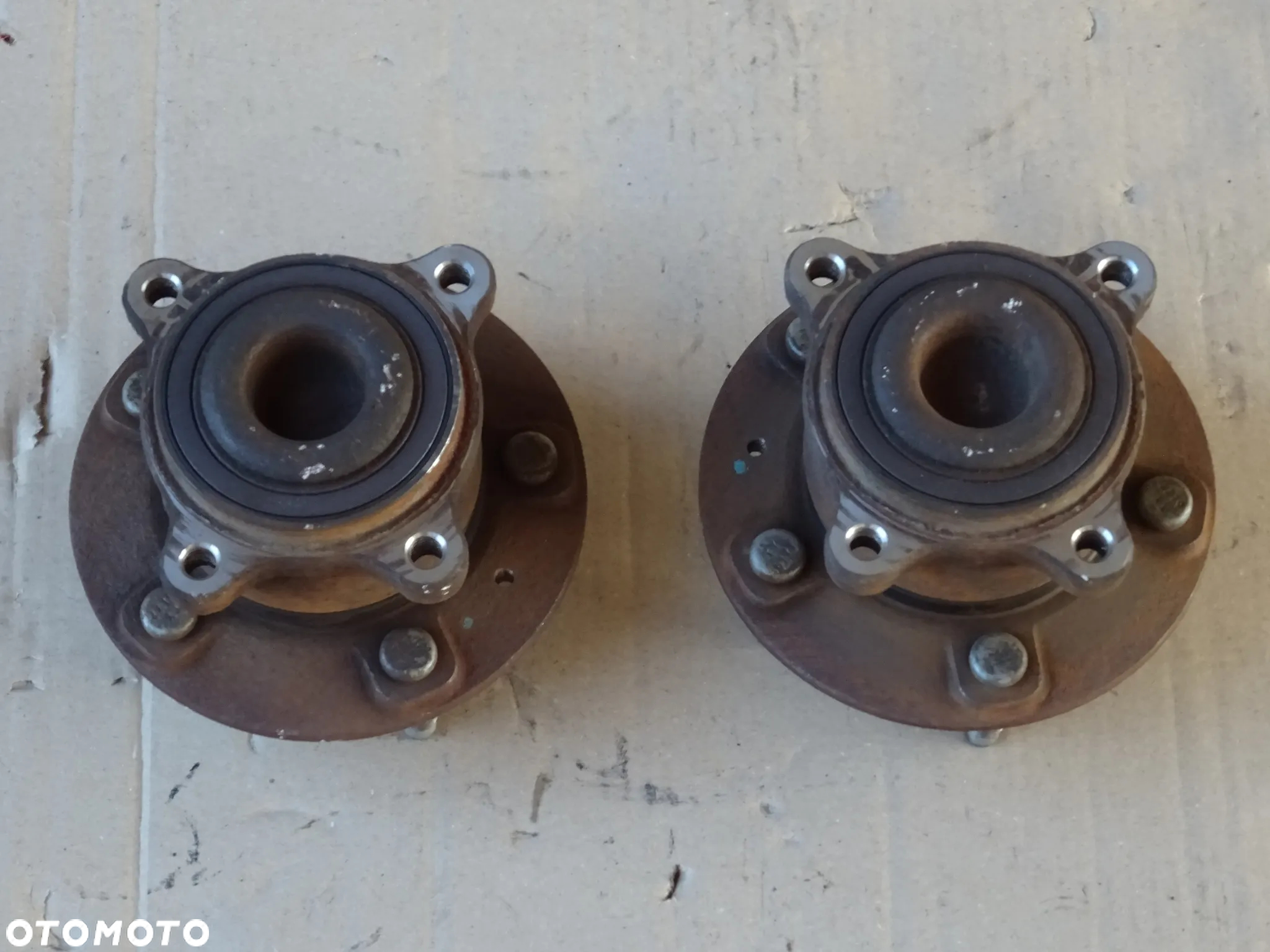 PIASTA TYLNA PRAWY LEWY TYŁ OPEL ZAFIRA C TOURER ASTRA J ORLANDO 5x115 - 2