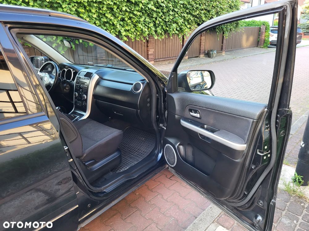 Suzuki Grand Vitara 2.4 Premium - 19