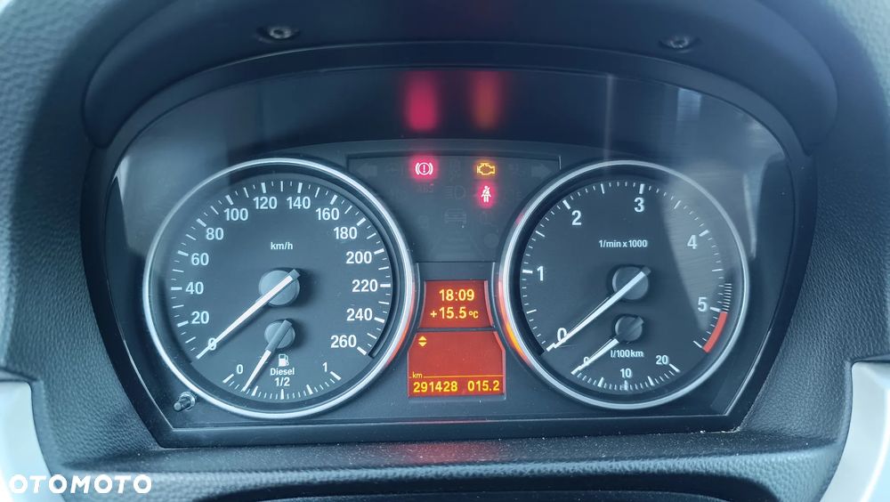 BMW Seria 3 330d DPF Edition Sport - 22