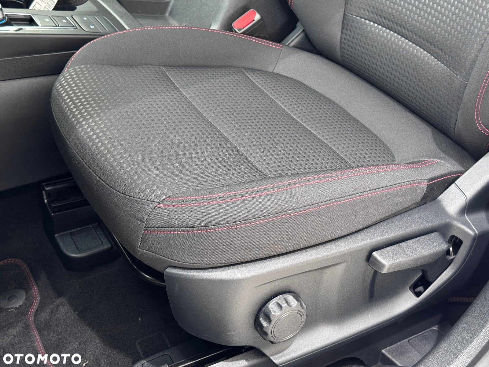 Ford Kuga - 11