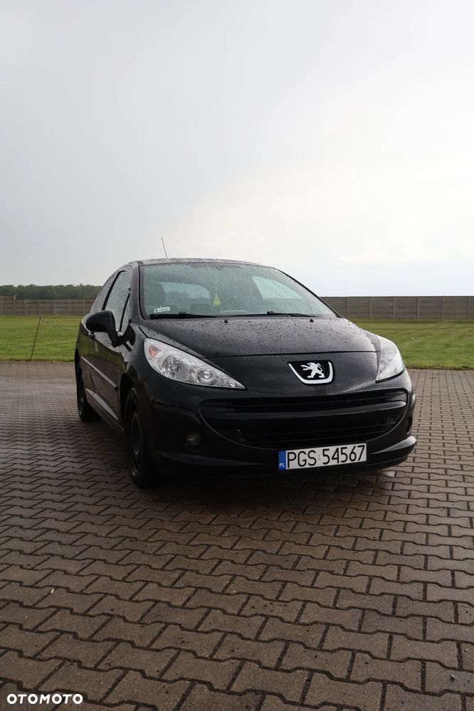 Peugeot 207 - 1