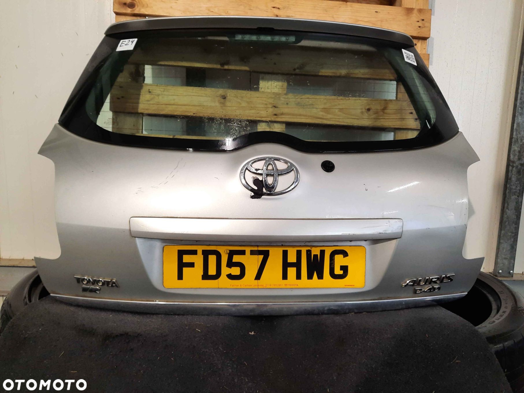 / KLAPA TYŁ TYLNA BAGAŻNIKA TOYOTA AURIS 1 I 1E7 SREBRNA 5D 5 DRZWI HB - 5