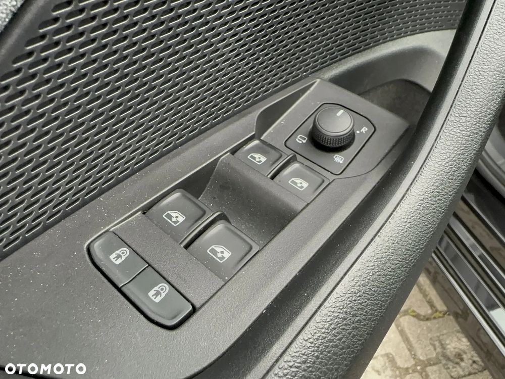 Skoda Octavia 1.5 TSI mHEV Selection DSG - 13