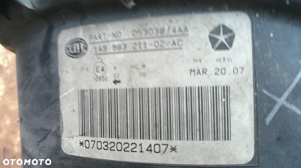 JEEP COMPASS I LAMPA PRZEDNIA  PRAWA - 4