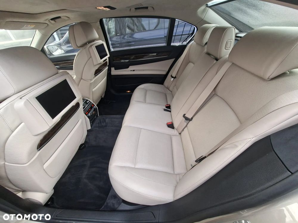 BMW Seria 7 760i L - 6