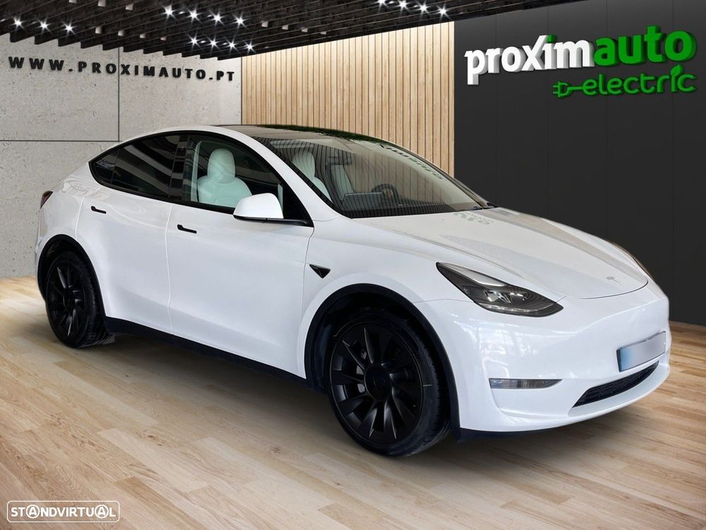 Tesla Model Y Long Range Tração Integral - 18