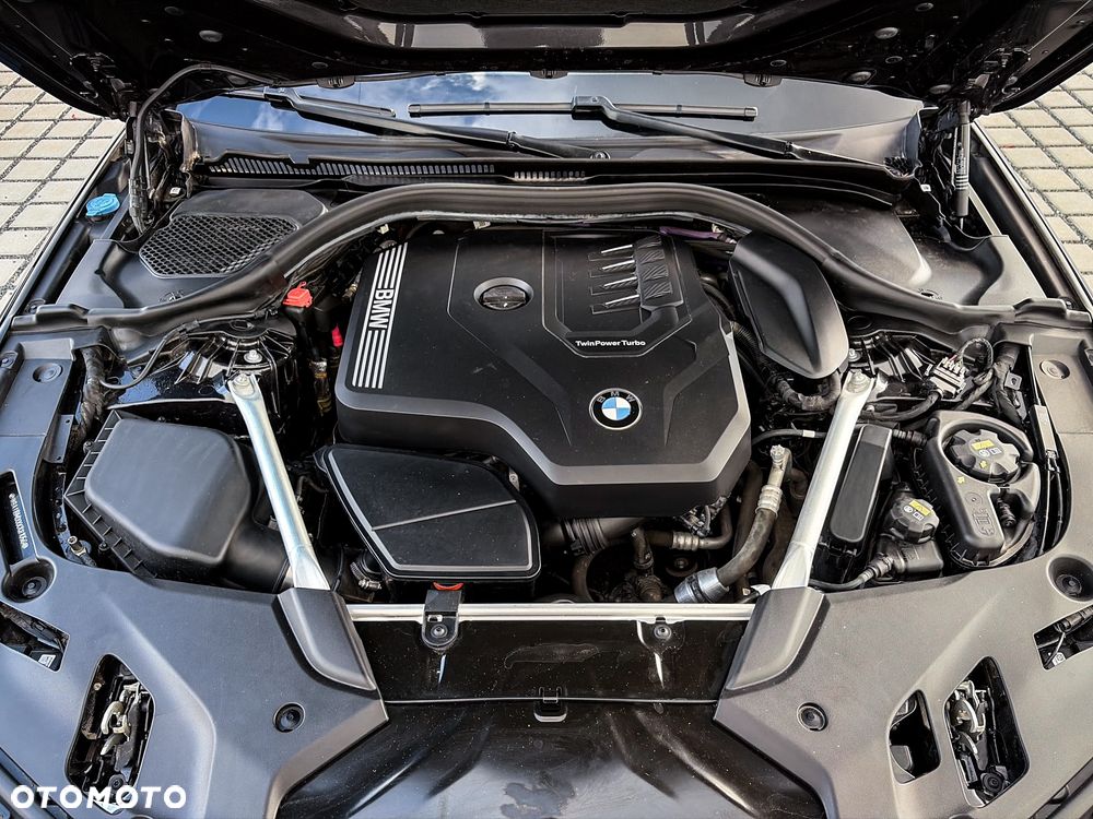 BMW Seria 5 520i Luxury Line - 38
