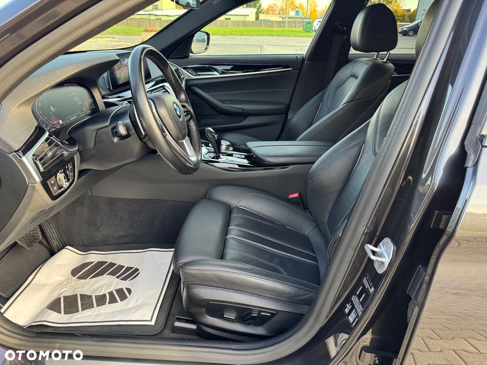 BMW Seria 5 518d Sport Line sport - 19