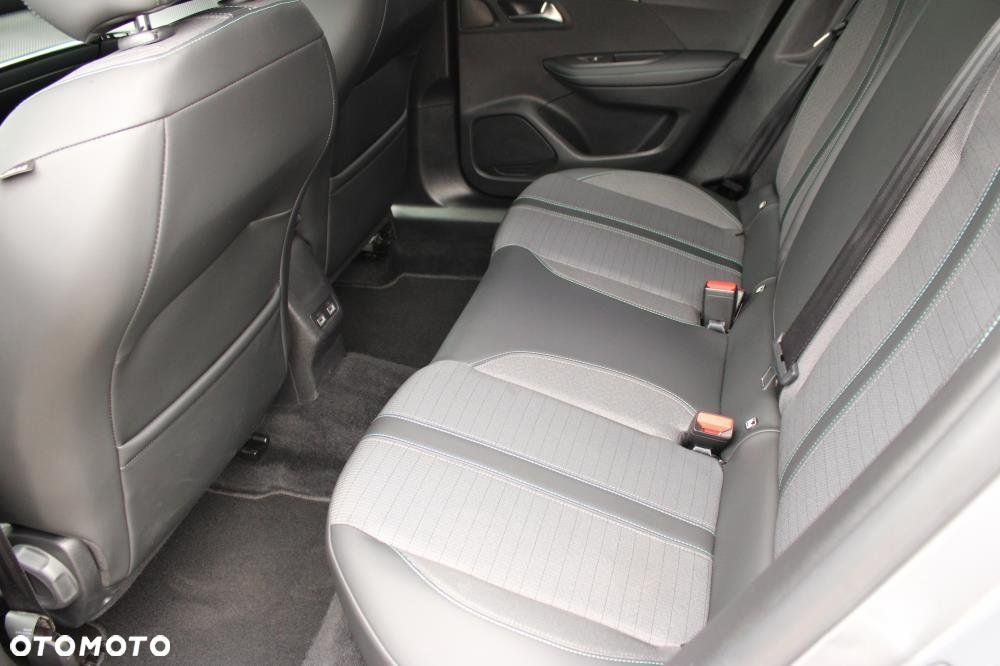 Peugeot 2008 - 9