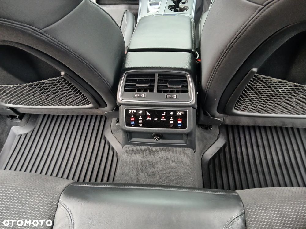 Audi A6 Avant 55 TFSI e quattro S tronic sport - 25