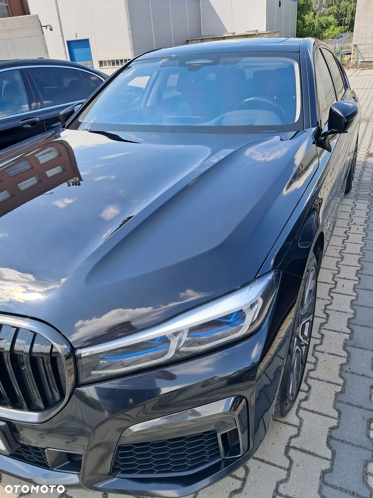 BMW Seria 7 750i xDrive - 11