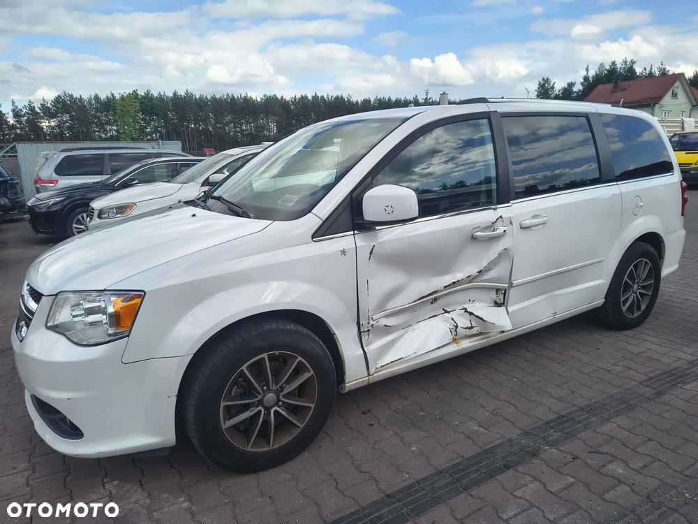 Dodge Grand Caravan 3.6 R/T - 7