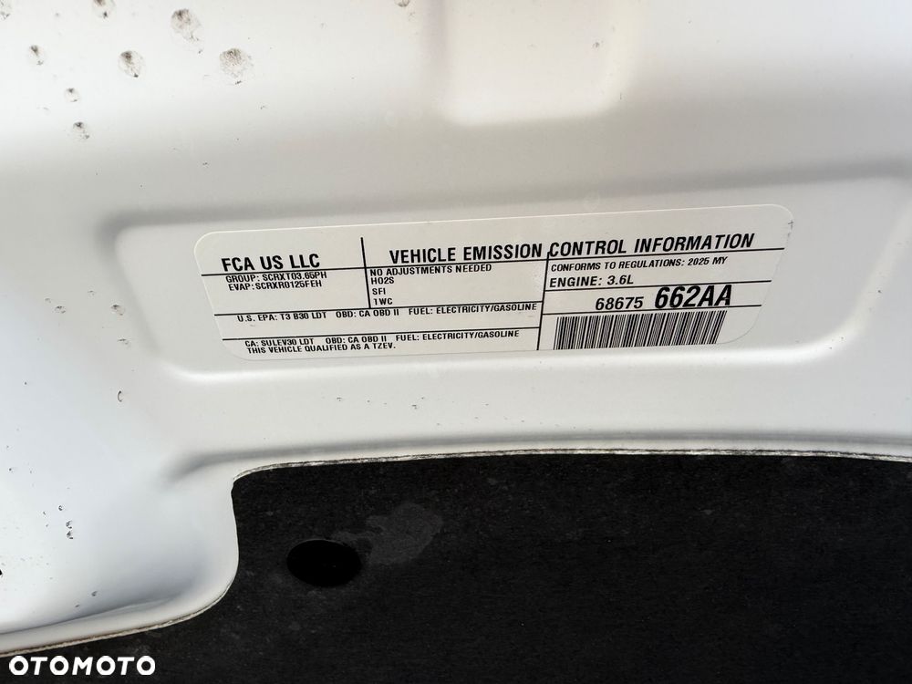 Chrysler Pacifica - 18