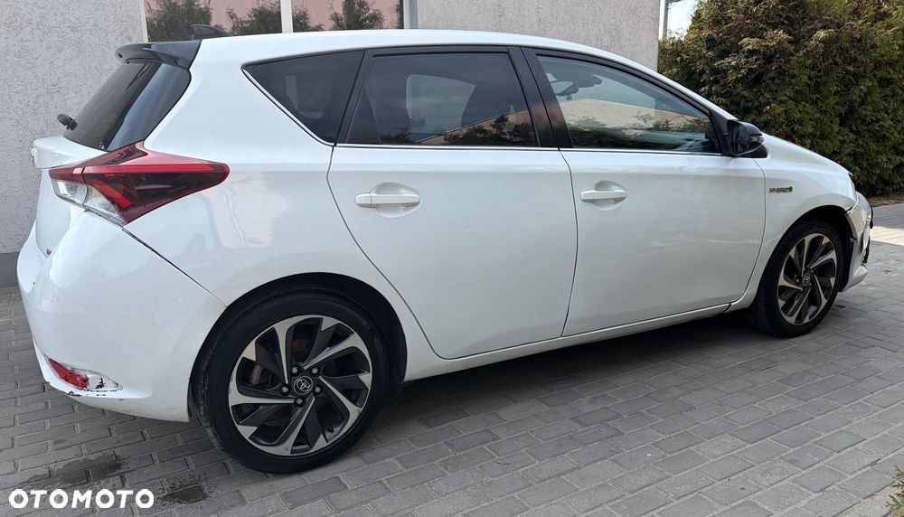 Toyota Auris - 12