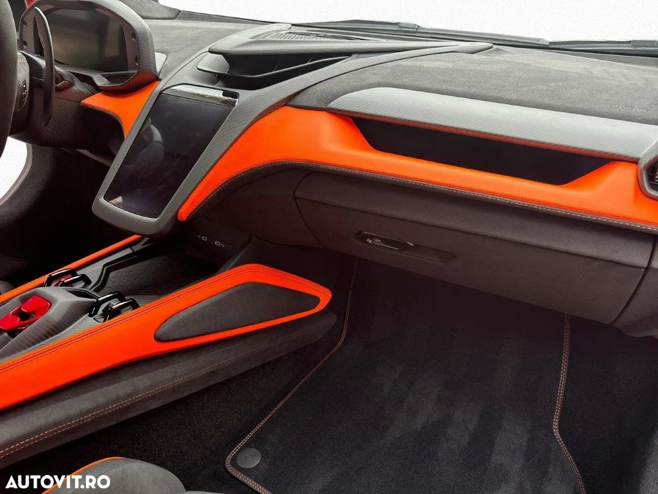 Lamborghini Revuelto - 14