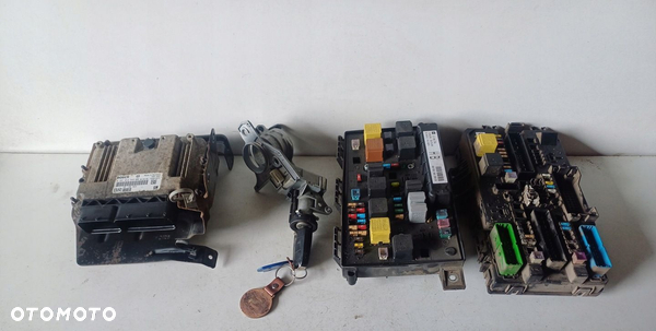 ZESTAW DO ODPALENIA KOMPUTER STEROWNIK OPEL ZAFIRA B 1.9CDTI