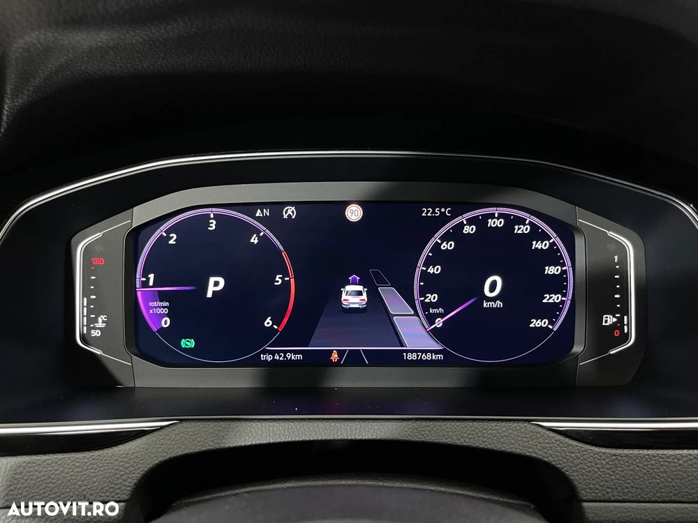 Volkswagen Passat 2.0 TDI DSG Highline - 32