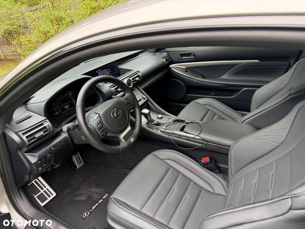 Lexus RC 200t / 300 F Sport - 10