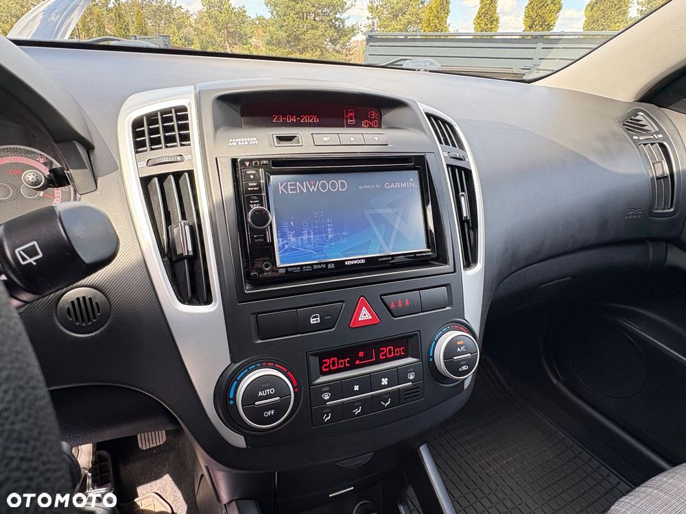 Kia Ceed 1.6 CRDi ISG Business Line - 6