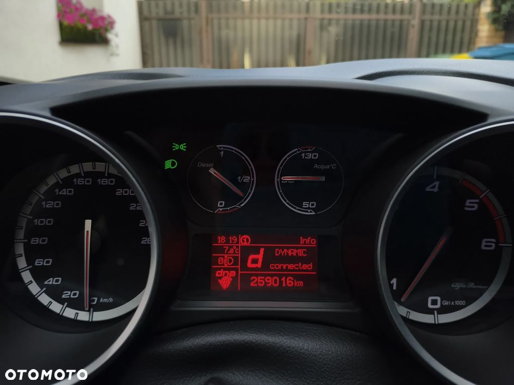 Alfa Romeo Giulietta 2.0 JTDM 16V - 29