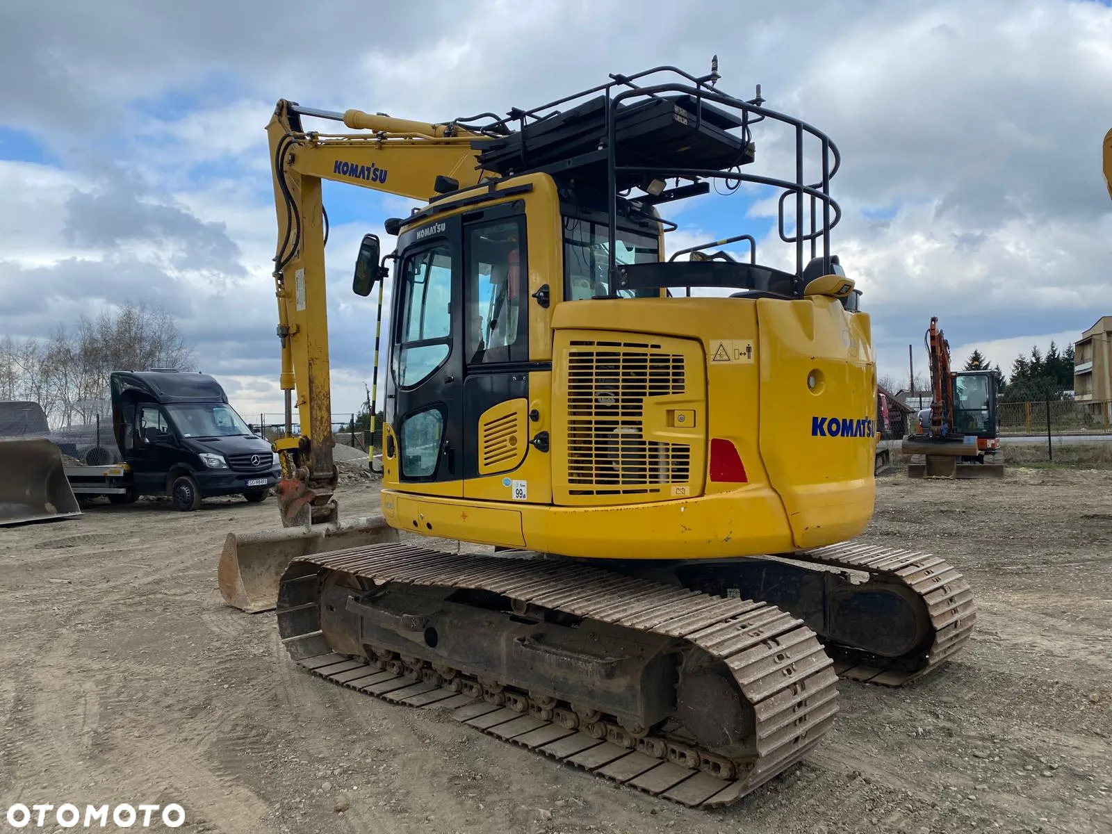 Komatsu PC138 - 3