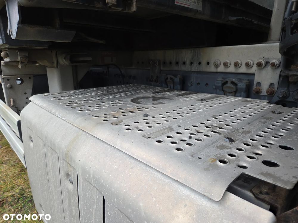 Mercedes-Benz Actros 2542 MP4 BDF - 9