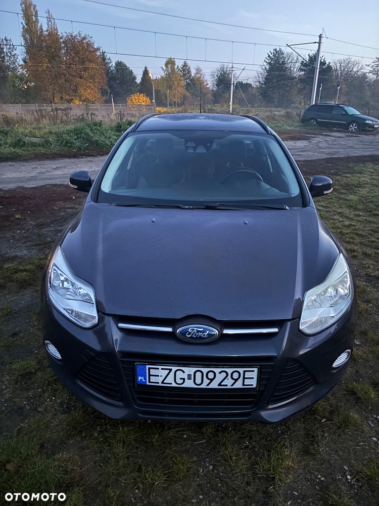 Ford Focus 2011 photo 3