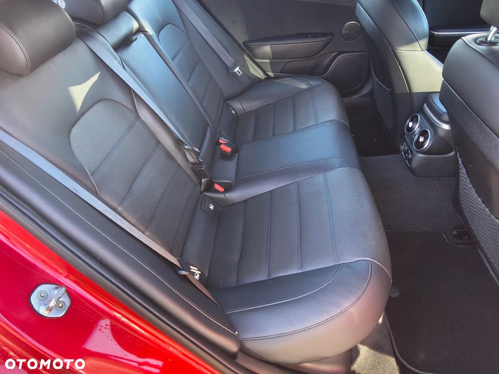 Kia Stinger 2.0 T-GDI GT Line - 18