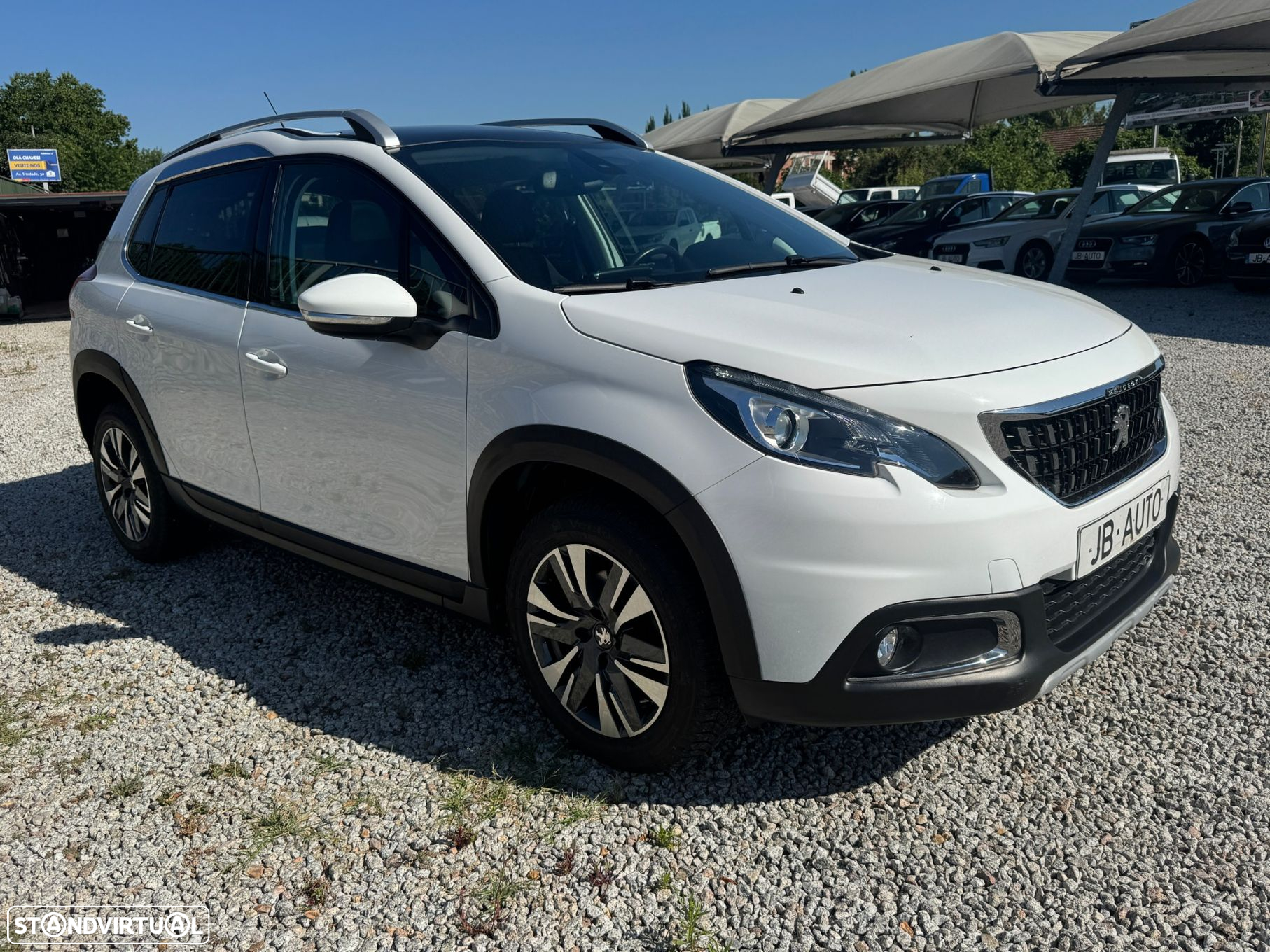 Peugeot 2008 1.2 PureTech Allure EAT6 - 3