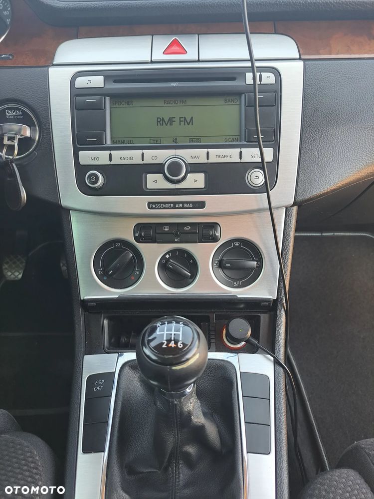 Volkswagen Passat 2.0 TDI Trendline - 9