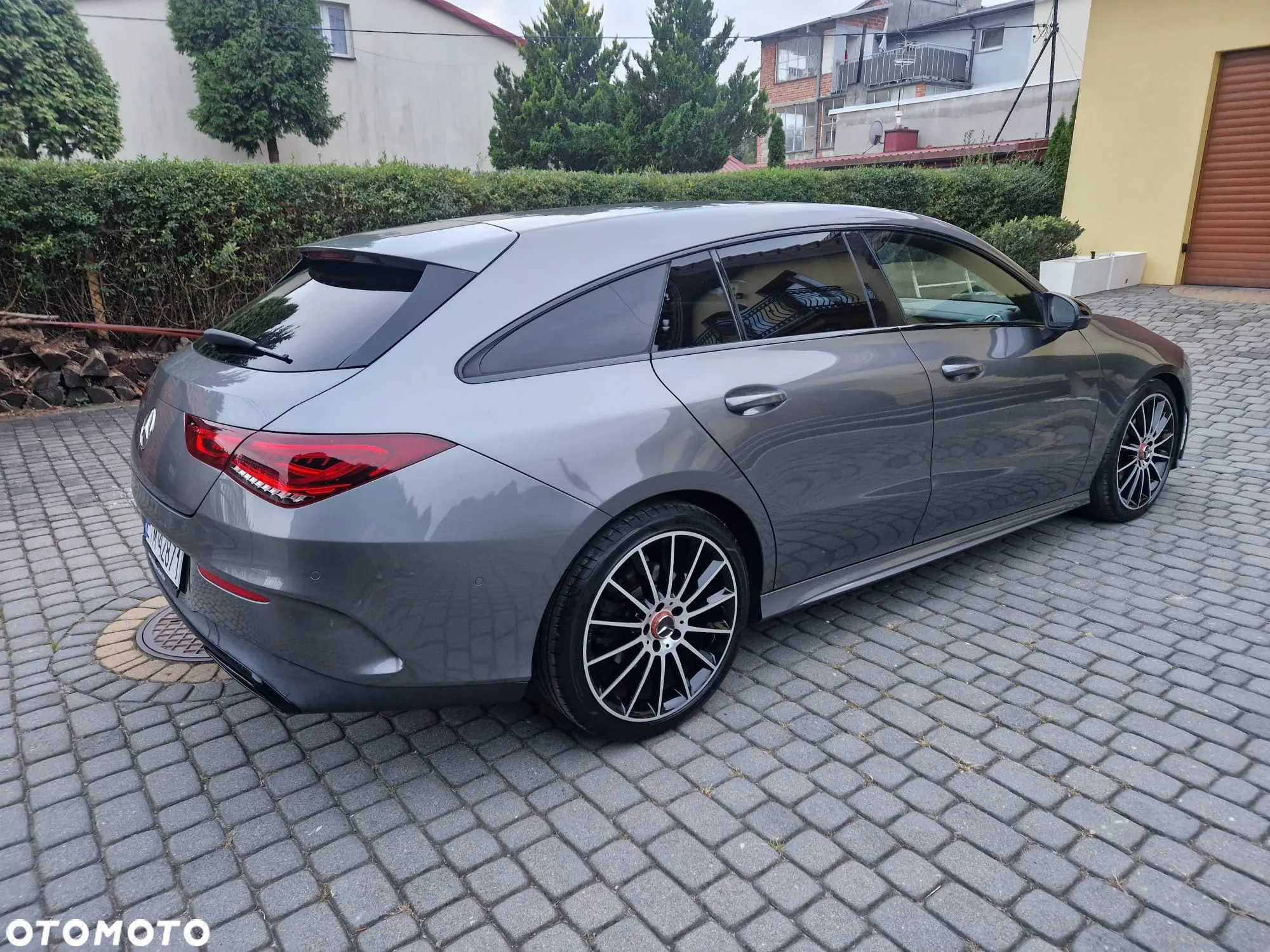 Mercedes-Benz CLA 220 Shooting Brake 7G-DCT AMG Line - 4