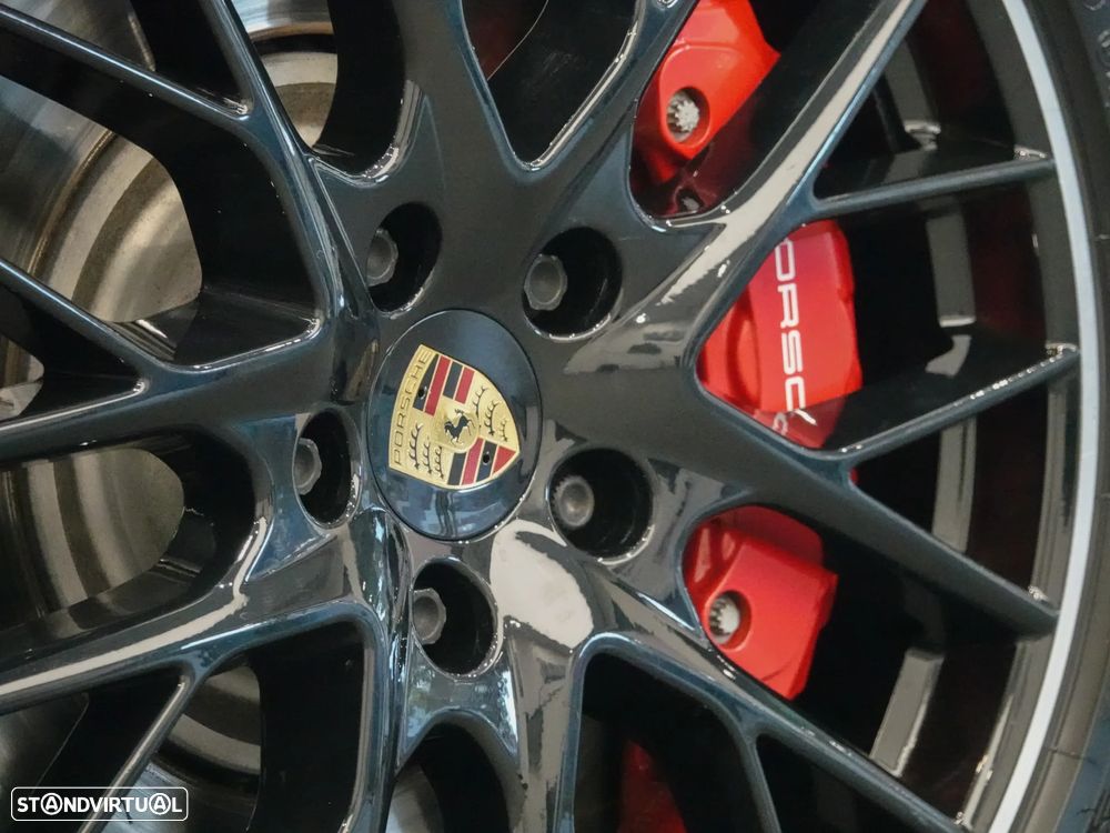 Porsche Panamera Sport Turismo Turbo - 12