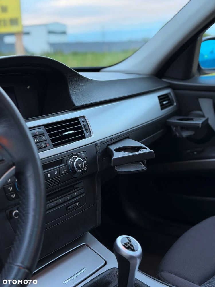 BMW Seria 3 320d DPF - 14