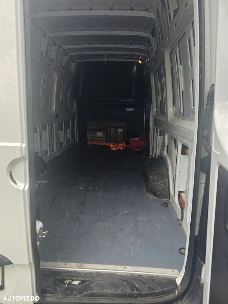 Mercedes-Benz Sprinter - 6