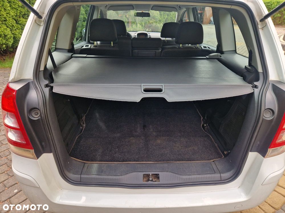 Opel Zafira 1.8 Family - 11