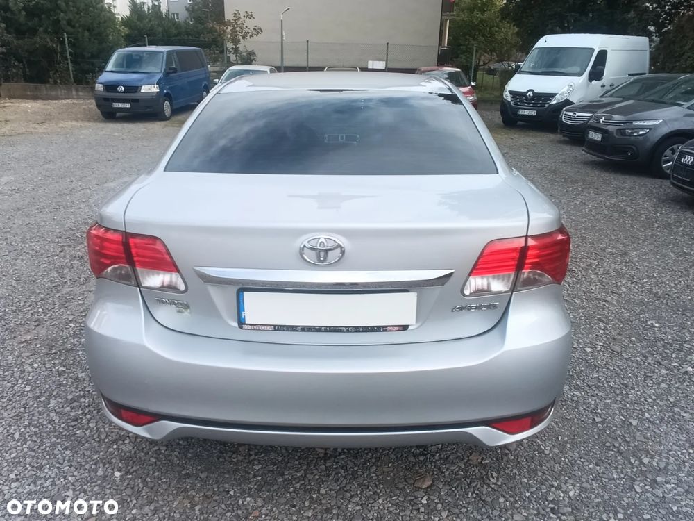 Toyota Avensis 2.0 D-4D Luna - 4