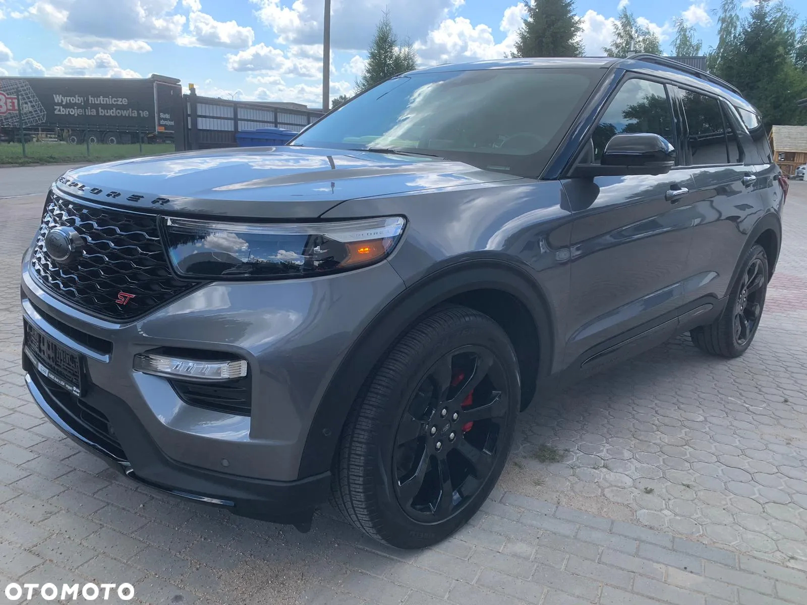 Ford Explorer - 13