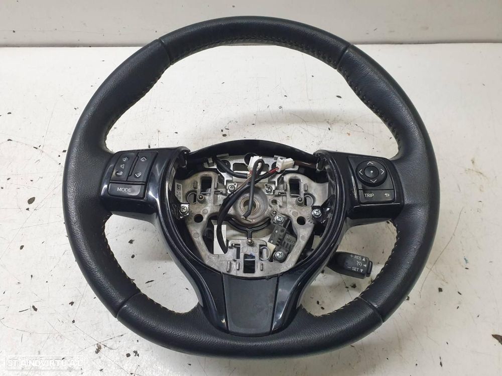 VOLANTE TOYOTA YARIS P13 - 1