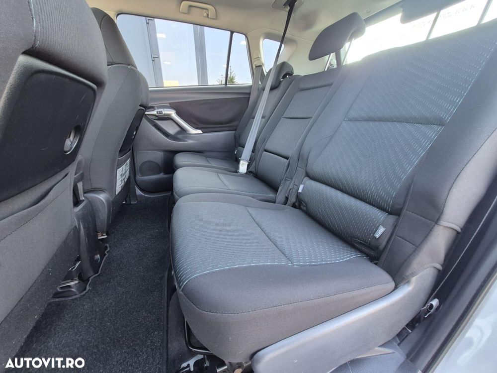 Toyota Verso - 11
