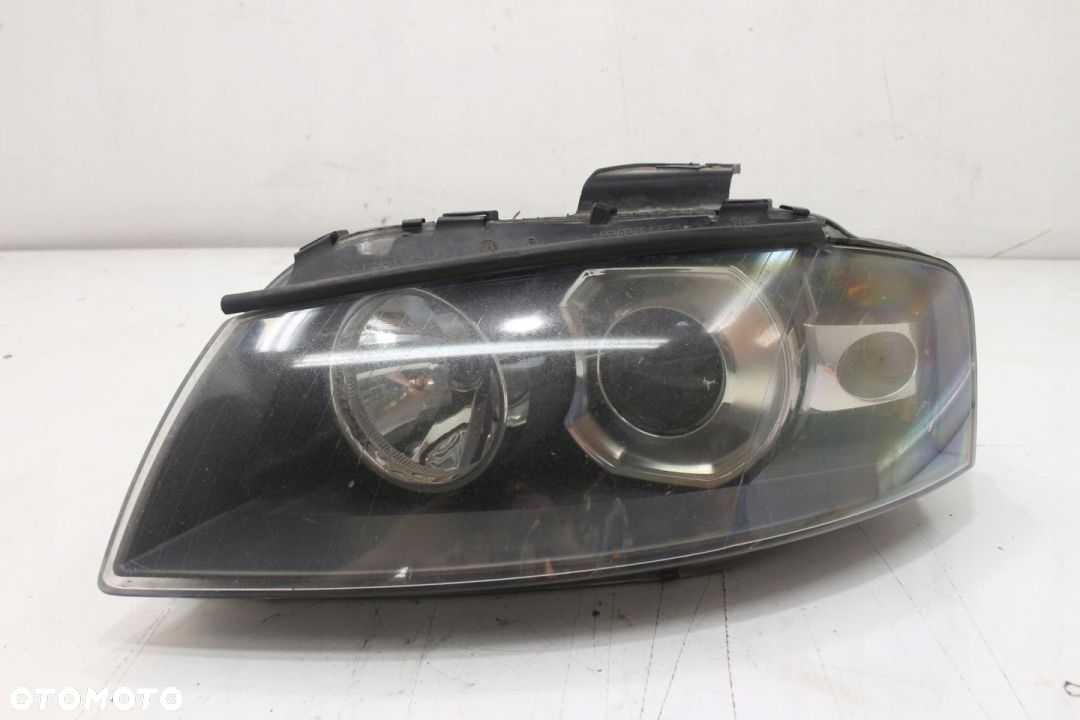 A3 8P 3D LAMPA PRAWY PRZÓD XENON - 1
