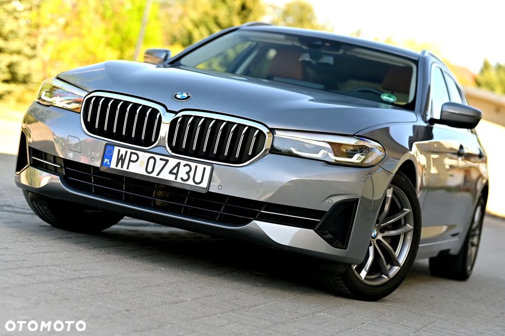 BMW Seria 5 520i - 4