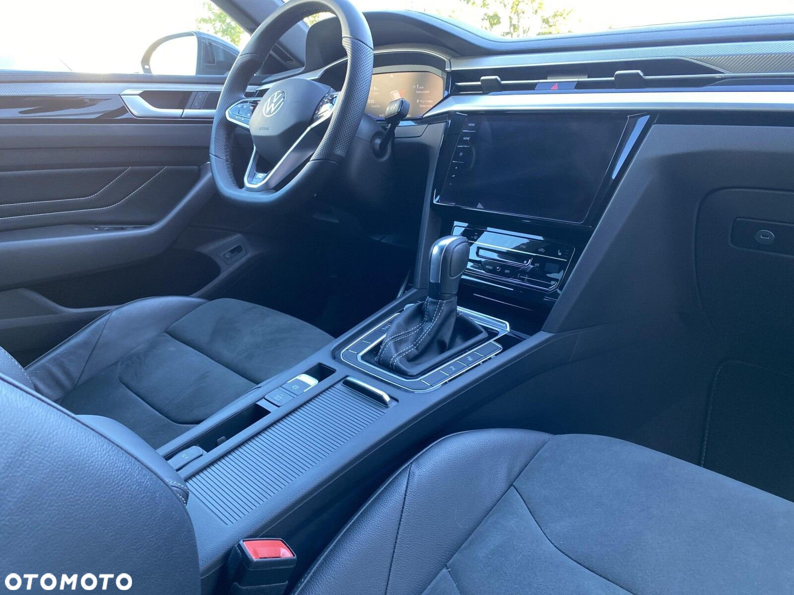 Volkswagen Arteon 2.0 TDI 4Motion R-Line DSG - 19