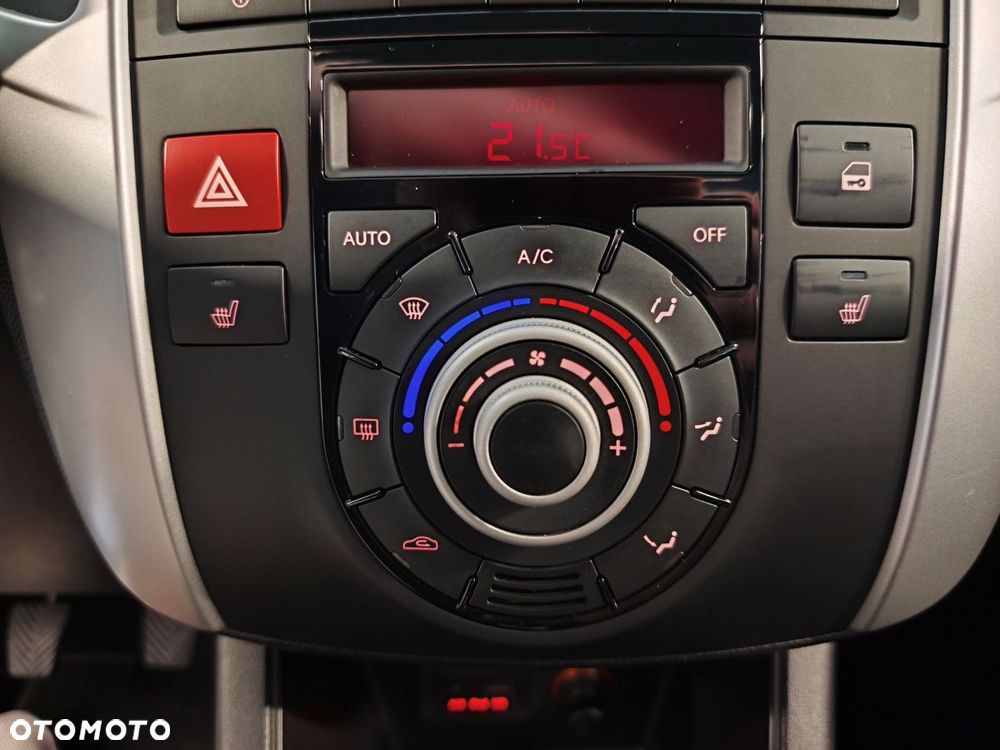 Kia Venga 1.6 CVVT Titanium Collection - 12