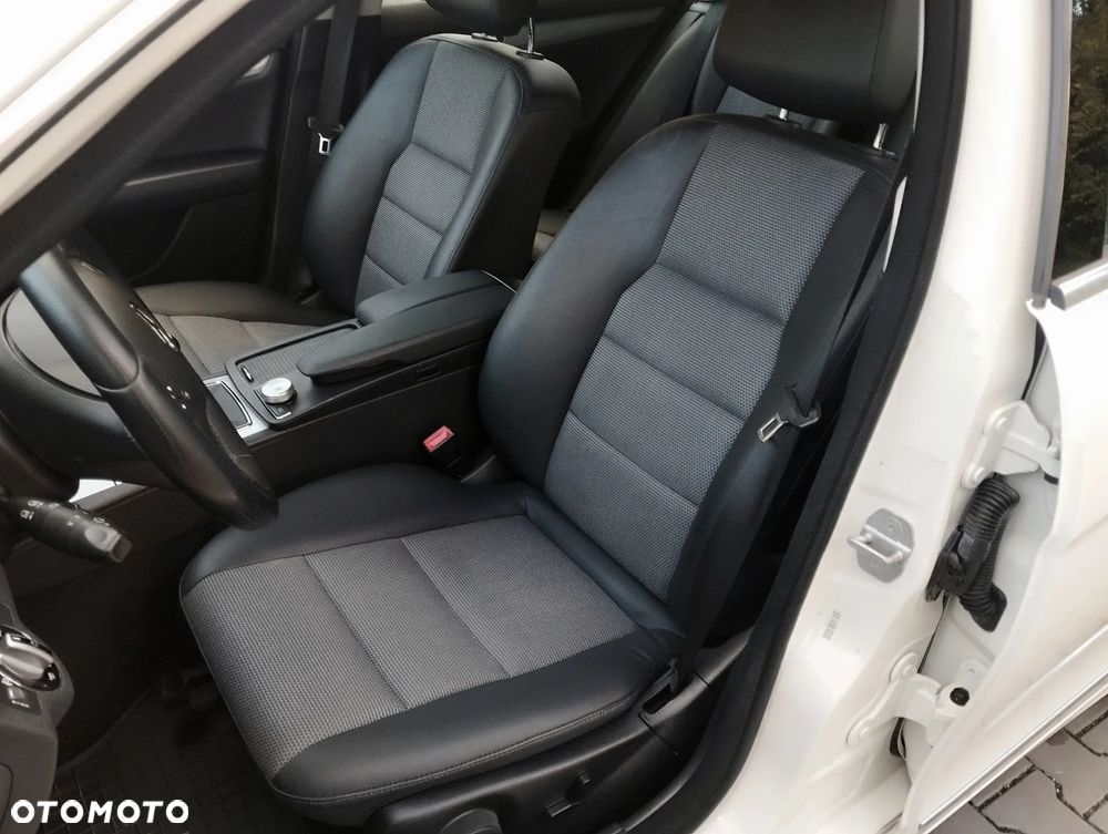 Mercedes-Benz Klasa C 180 T Kompressor BlueEFFICIENCY Avantgarde - 16